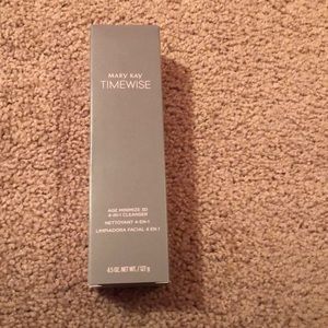 Mary Kay Combination / Oily Cleanser